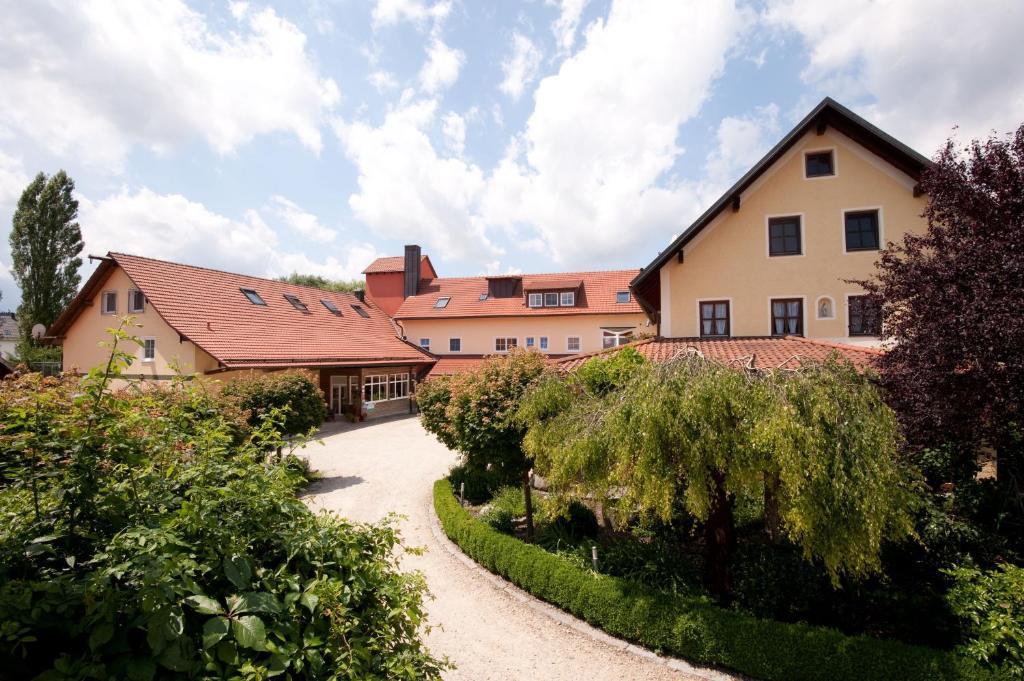 Stadler Hof Großgundertshausen Extérieur photo